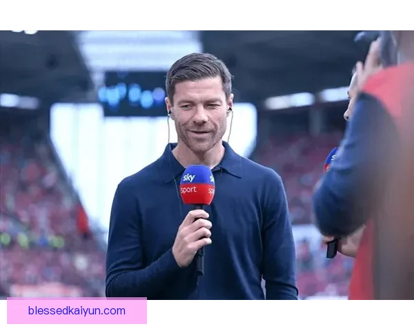 德甲亨里克森执教球队持续提升，状态备受关注