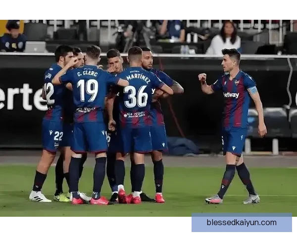 阿切尔比近期比赛表现稳健，持续为球队防线提供保障