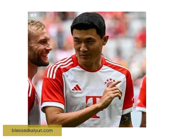 金玟哉与帕梅卡诺搭档表现稳健，后防线竞争力增强