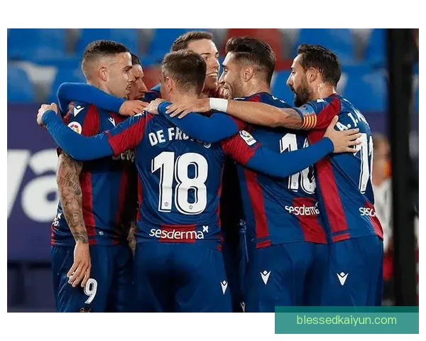 西甲密集防守态势分析，球队竞争力增强与表现走势清晰